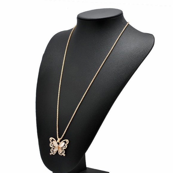 Small Butterfly Rhinestone Necklace Blush of Pink - Brand New With Tags - Picture 6 of 7